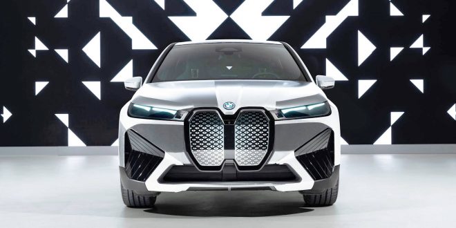 Inovasi BMW iX Flow elektrik! Desainnya bisa berubah-ubah warna_